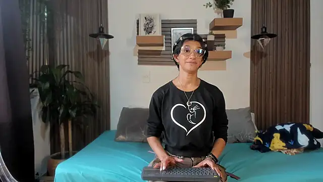 Evaa campbell online show from July 13, 2026, 12:26 pm