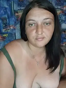 Snapshot of Angelina9612 chatting on July 8, 2026, 8:42 pm Angelina9612 online show from July 8, 2026, 8:42 pm