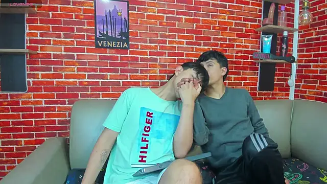Hoot boyss  online show from May 23, 2026, 8:30 pm