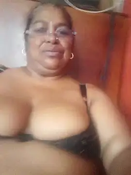Snapshot of Megansquirt69 chatting on May 25, 2026, 3:00 pm Megansquirt69 online show from May 25, 2026, 3:00 pm