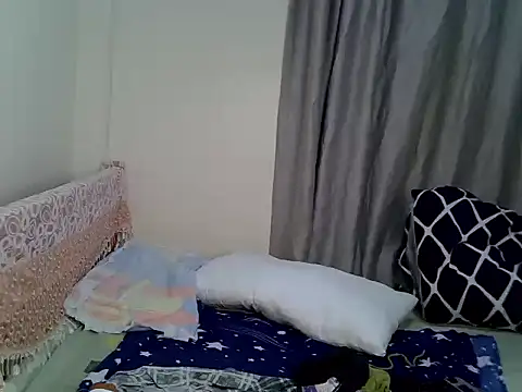 Snapshot of Sexxyjey chatting on May 19, 2026, 6:04 pm Sexxyjey online show from May 19, 2026, 6:04 pm