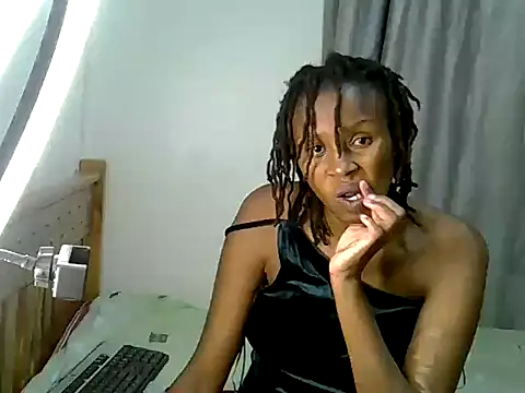 Snapshot of Sexxyjey chatting on May 15, 2026, 1:53 pm Sexxyjey online show from May 15, 2026, 1:53 pm