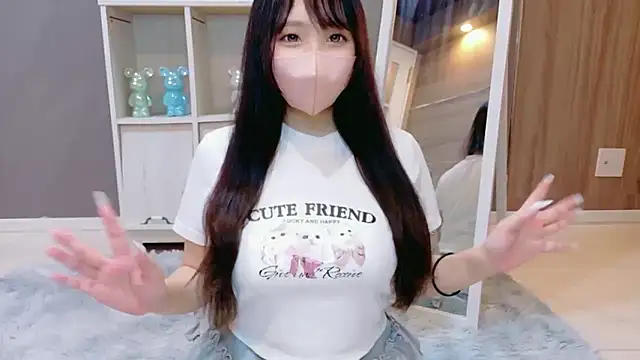 Runa-nn online show from June 9, 2026, 4:08 pm