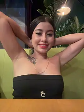 Luisa Madrid online show from May 31, 2026, 1:22 am