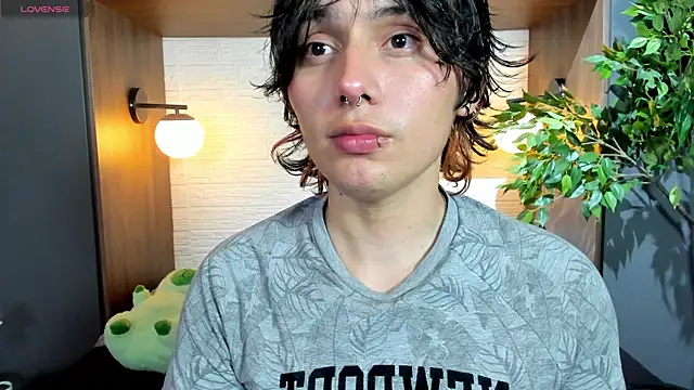 Snapshot of Brunodeluca_ chatting on June 22, 2026, 7:44 pm Brunodeluca online show from June 22, 2026, 7:44 pm