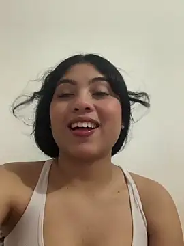 Snapshot of Paula-sinz chatting on June 10, 2026, 12:23 am Paula-sinz online show from June 10, 2026, 12:23 am