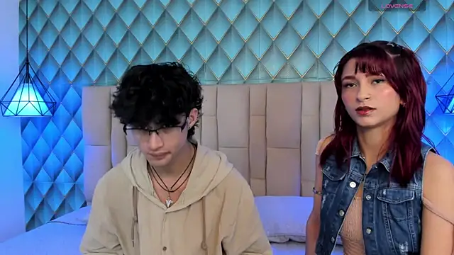 Snapshot of Sofia-Ethan chatting on May 22, 2026, 6:28 pm Sofia-Ethan online show from May 22, 2026, 6:28 pm