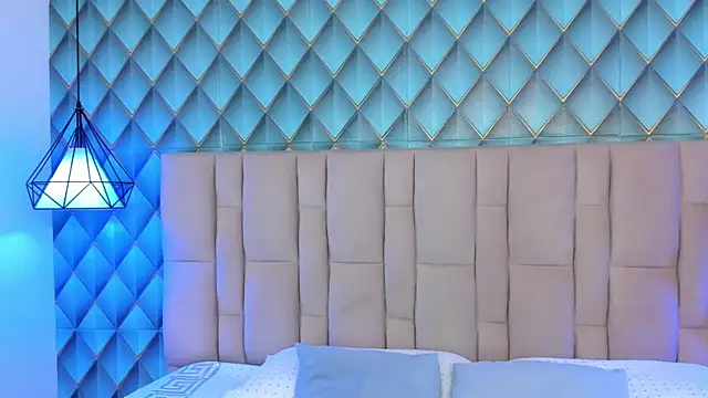 Snapshot of Sofia-Ethan chatting on July 9, 2026, 1:43 pm Sofia-Ethan online show from July 9, 2026, 1:43 pm