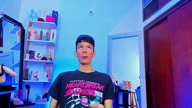 Snapshot of my_temptation_Dante_hot chatting on May 15, 2026, 8:07 pm my temptation Dante hot online show from May 15, 2026, 8:07 pm