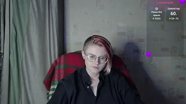 Snapshot of __Freya___ chatting on July 8, 2026, 5:02 pm Freya online show from July 8, 2026, 5:02 pm