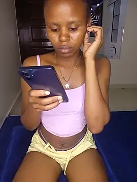 Snapshot of sexy_girlyee chatting on June 22, 2026, 6:27 pm sexy girlyee online show from June 22, 2026, 6:27 pm