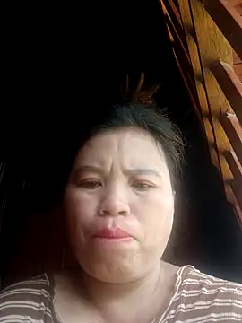 Snapshot of -Yeyi- chatting on May 17, 2026, 7:30 am -Yeyi- online show from May 17, 2026, 7:30 am