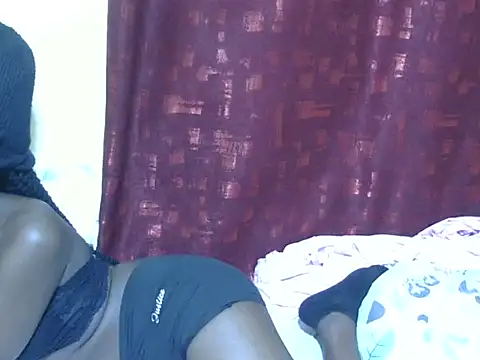 Snapshot of pretty_ebby chatting on May 23, 2026, 1:37 am pretty ebby online show from May 23, 2026, 1:37 am