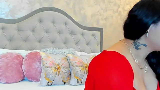 Snapshot of Bianca_Vale chatting on May 24, 2026, 4:23 am Bianca Vale online show from May 24, 2026, 4:23 am