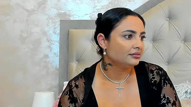 Bianca Vale online show from July 7, 2026, 5:10 am