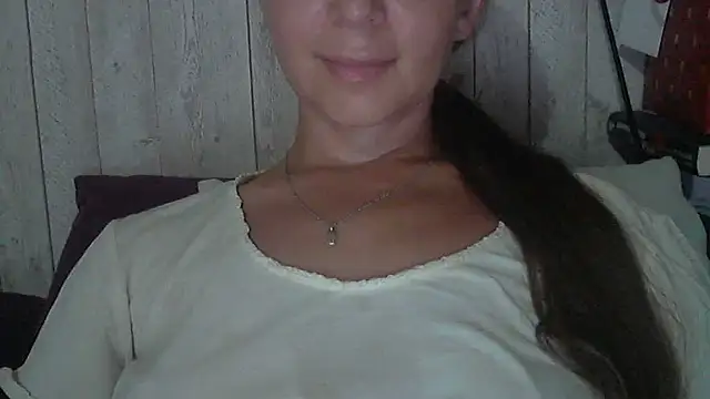 Snapshot of Bella--White chatting on June 30, 2026, 3:12 pm Bella--White online show from June 30, 2026, 3:12 pm