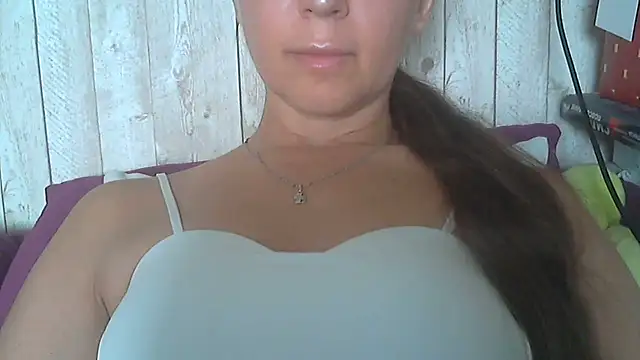 Bella--White online show from June 4, 2026, 5:45 am