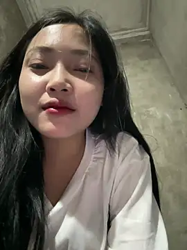 Snapshot of hinami-lo chatting on May 28, 2026, 4:57 pm hinami-lo online show from May 28, 2026, 4:57 pm