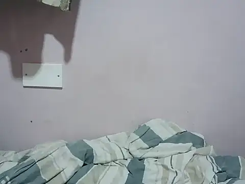 Squirty pussie online show from July 13, 2026, 7:35 pm