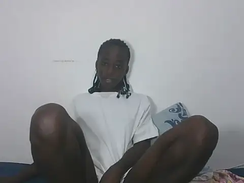 Snapshot of Darkpretty23 chatting on May 27, 2026, 2:02 pm Darkpretty23 online show from May 27, 2026, 2:02 pm