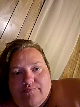 Snapshot of subbybabygirl696985 chatting on May 19, 2026, 1:32 am subbybabygirl696985 online show from May 19, 2026, 1:32 am