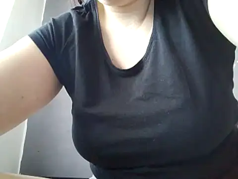 Rossyta r online show from May 27, 2026, 6:54 am