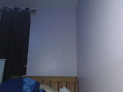 spicy cherrie online show from July 11, 2026, 7:36 pm