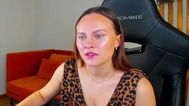 Snapshot of LumeriSoren chatting on June 2, 2026, 5:07 am LumeriSoren online show from June 2, 2026, 5:07 am