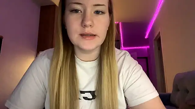 Snapshot of Lisi_Kiss_ chatting on May 18, 2026, 6:01 pm Lisi Kiss online show from May 18, 2026, 6:01 pm