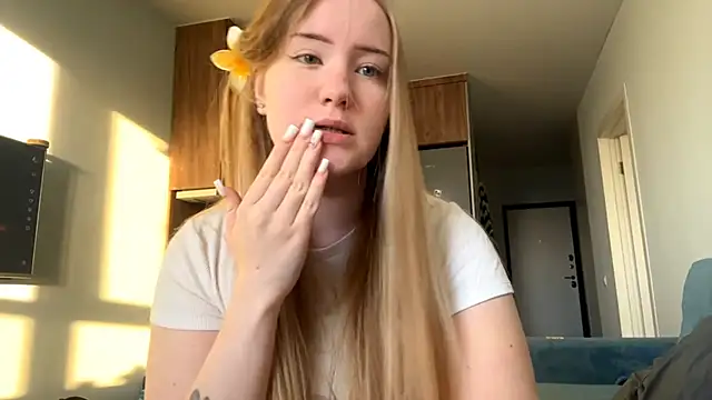 Snapshot of Lisi_Kiss_ chatting on May 23, 2026, 5:23 pm Lisi Kiss online show from May 23, 2026, 5:23 pm
