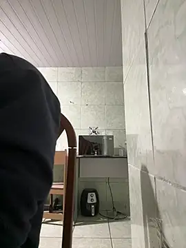 Snapshot of Sarado_Tesudo chatting on May 21, 2026, 9:17 am Sarado Tesudo online show from May 21, 2026, 9:17 am