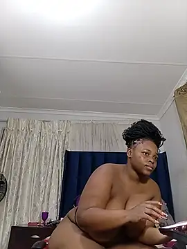 Snapshot of NaturalCurves7 chatting on July 13, 2026, 8:19 pm NaturalCurves7 online show from July 13, 2026, 8:19 pm
