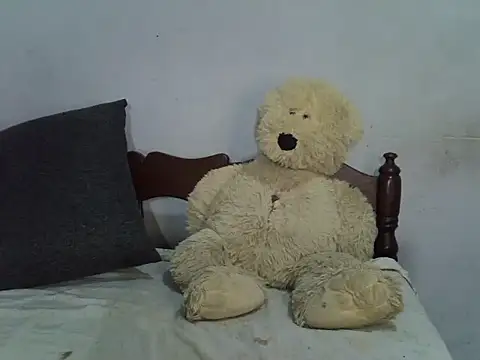 Snapshot of Bianca0011 chatting on May 31, 2026, 3:45 am Bianca0011 online show from May 31, 2026, 3:45 am