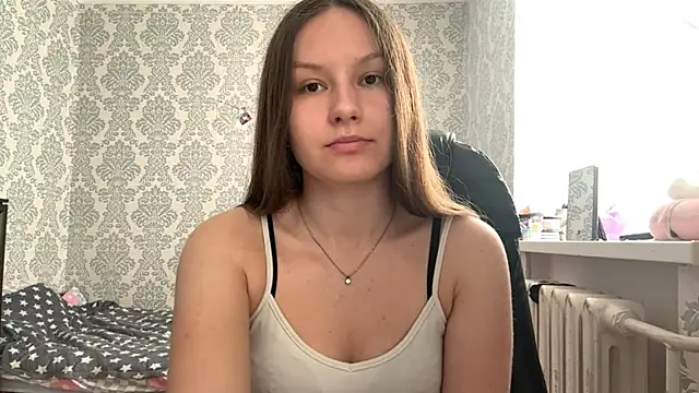 ShaylaChong online show from May 22, 2026, 6:11 am