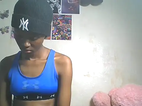 Snapshot of loversoncam chatting on May 23, 2026, 4:44 am loversoncam online show from May 23, 2026, 4:44 am