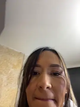 Snapshot of AshlyBella chatting on May 28, 2026, 2:12 pm AshlyBella online show from May 28, 2026, 2:12 pm