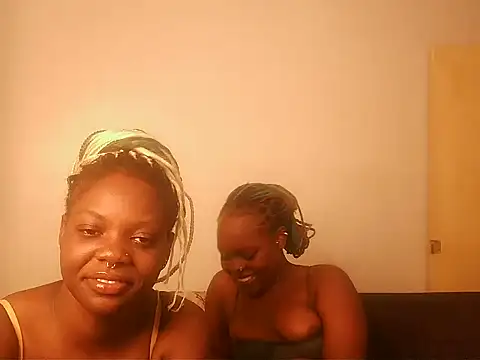 Snapshot of sexybaddies20 chatting on May 22, 2026, 1:36 am sexybaddies20 online show from May 22, 2026, 1:36 am