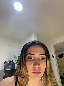 Snapshot of MagdalenaVega chatting on May 25, 2026, 2:27 pm MagdalenaVega online show from May 25, 2026, 2:27 pm