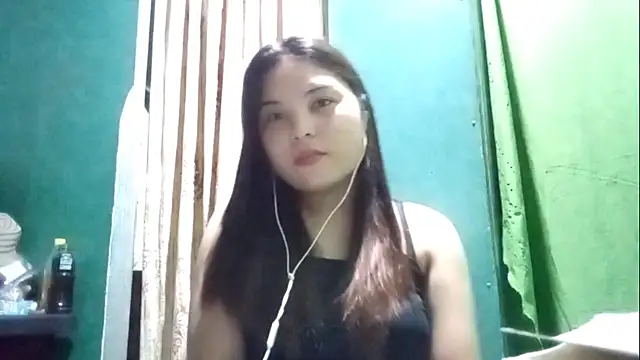 Snapshot of RosariaSuglia chatting on May 27, 2026, 5:37 am RosariaSuglia online show from May 27, 2026, 5:37 am
