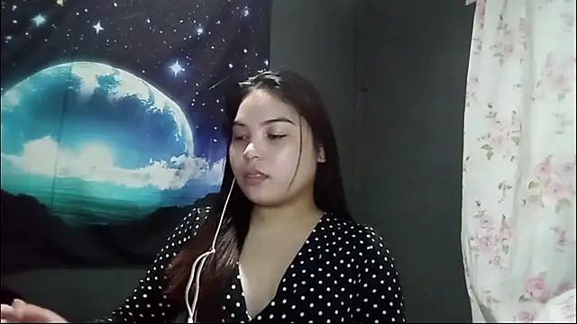 Snapshot of RosariaSuglia chatting on June 9, 2026, 4:41 pm RosariaSuglia online show from June 9, 2026, 4:41 pm