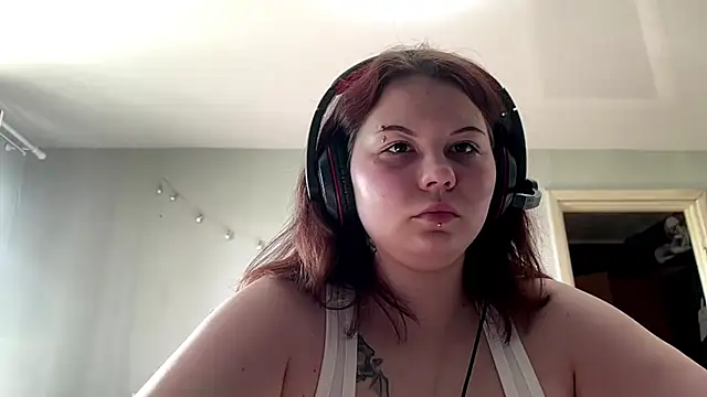 Snapshot of Redhair_girl chatting on May 28, 2026, 2:12 pm Redhair girl online show from May 28, 2026, 2:12 pm