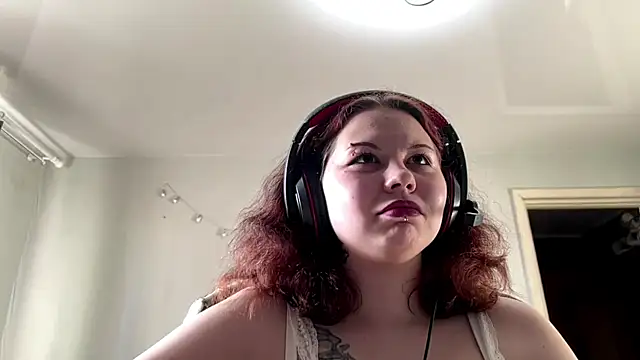 Snapshot of Redhair_girl chatting on May 25, 2026, 3:11 pm Redhair girl online show from May 25, 2026, 3:11 pm