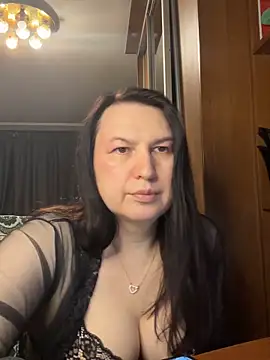 EvaBeautyXxX online show from June 17, 2026, 8:41 pm