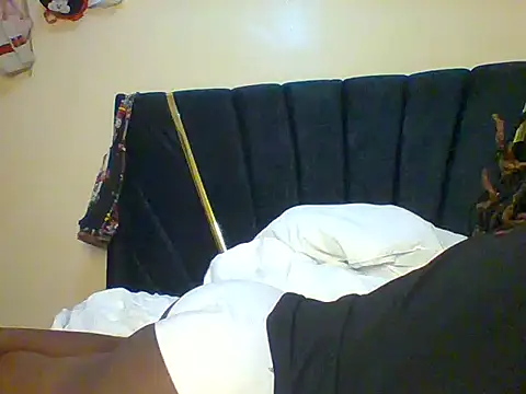 Snapshot of petite_cuteass chatting on May 20, 2026, 7:55 pm petite cuteass online show from May 20, 2026, 7:55 pm