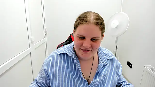Bella shyy  online show from July 22, 2026, 2:41 pm