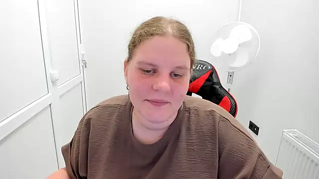 Bella shyy  online show from July 16, 2026, 2:36 pm