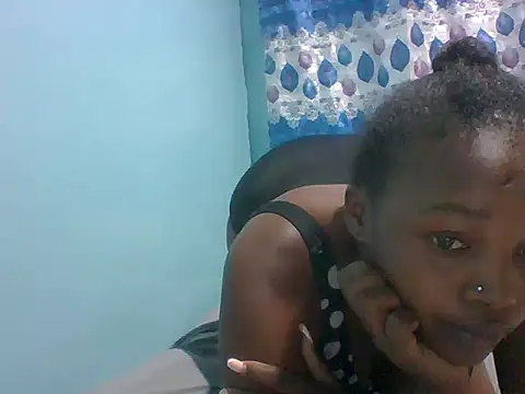 Snapshot of chocolate-pie2 chatting on May 19, 2026, 5:42 pm chocolate-pie2 online show from May 19, 2026, 5:42 pm