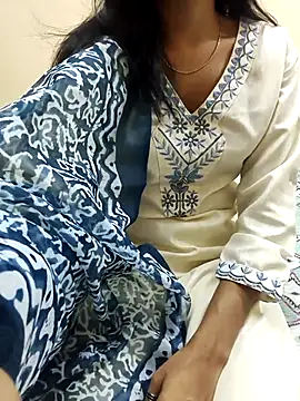 Snapshot of Shanaya_001 chatting on June 27, 2026, 5:13 am Shanaya 001 online show from June 27, 2026, 5:13 am