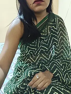 Snapshot of Shanaya_001 chatting on June 3, 2026, 4:57 am Shanaya 001 online show from June 3, 2026, 4:57 am