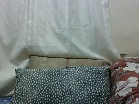 Snapshot of Hot-Perryl chatting on May 18, 2026, 4:23 pm Hot-Perryl online show from May 18, 2026, 4:23 pm